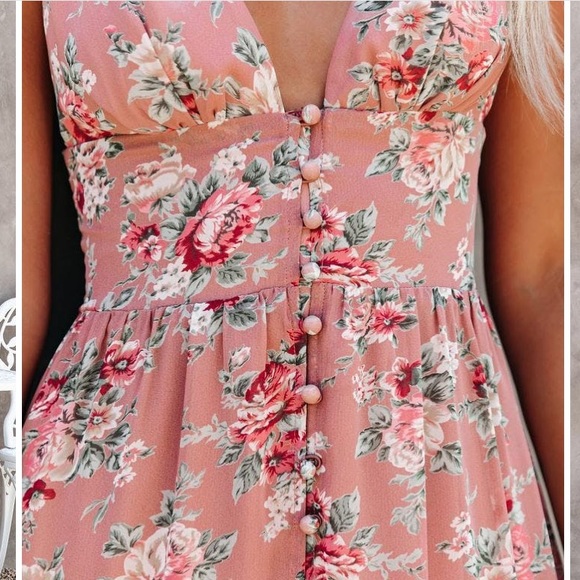 Cute flowy Vici dress - Picture 4 of 9